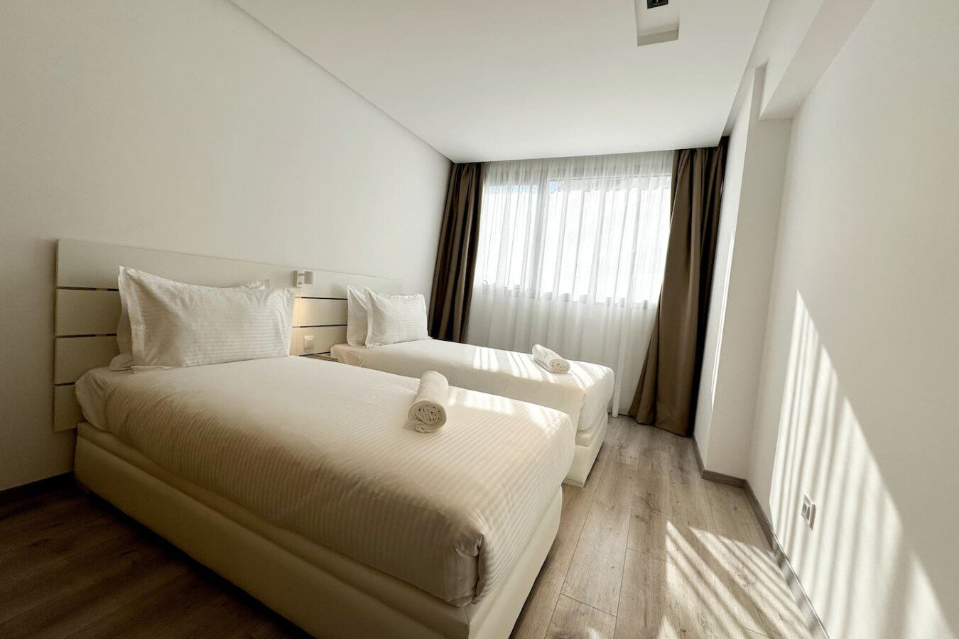 City Center 2-BR Apartment + Pkg