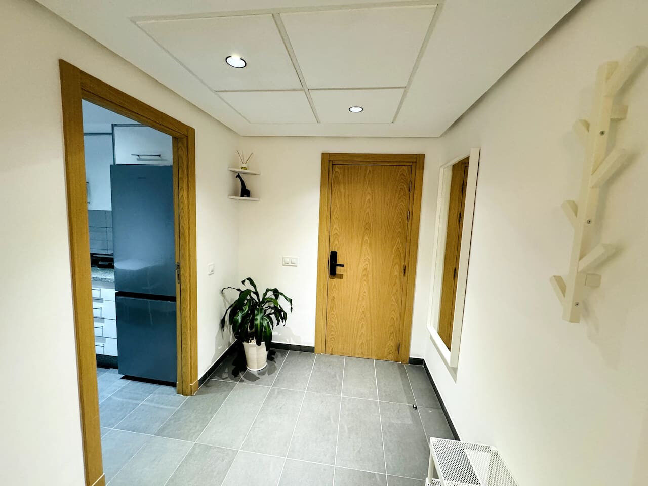 City Center 2-BR Apartment + Pkg