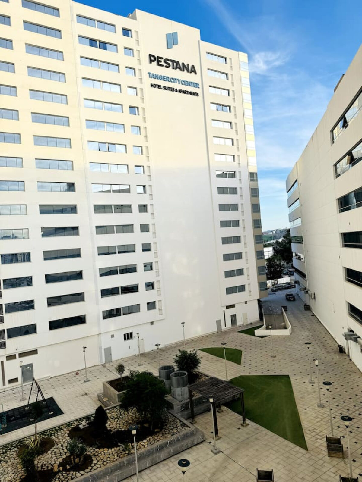 City Center 2-BR Apartment + Pkg