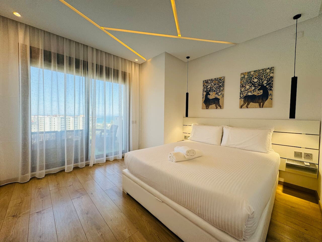 Sunlit 2-Bedroom Apartment with a Pool & Sea Views