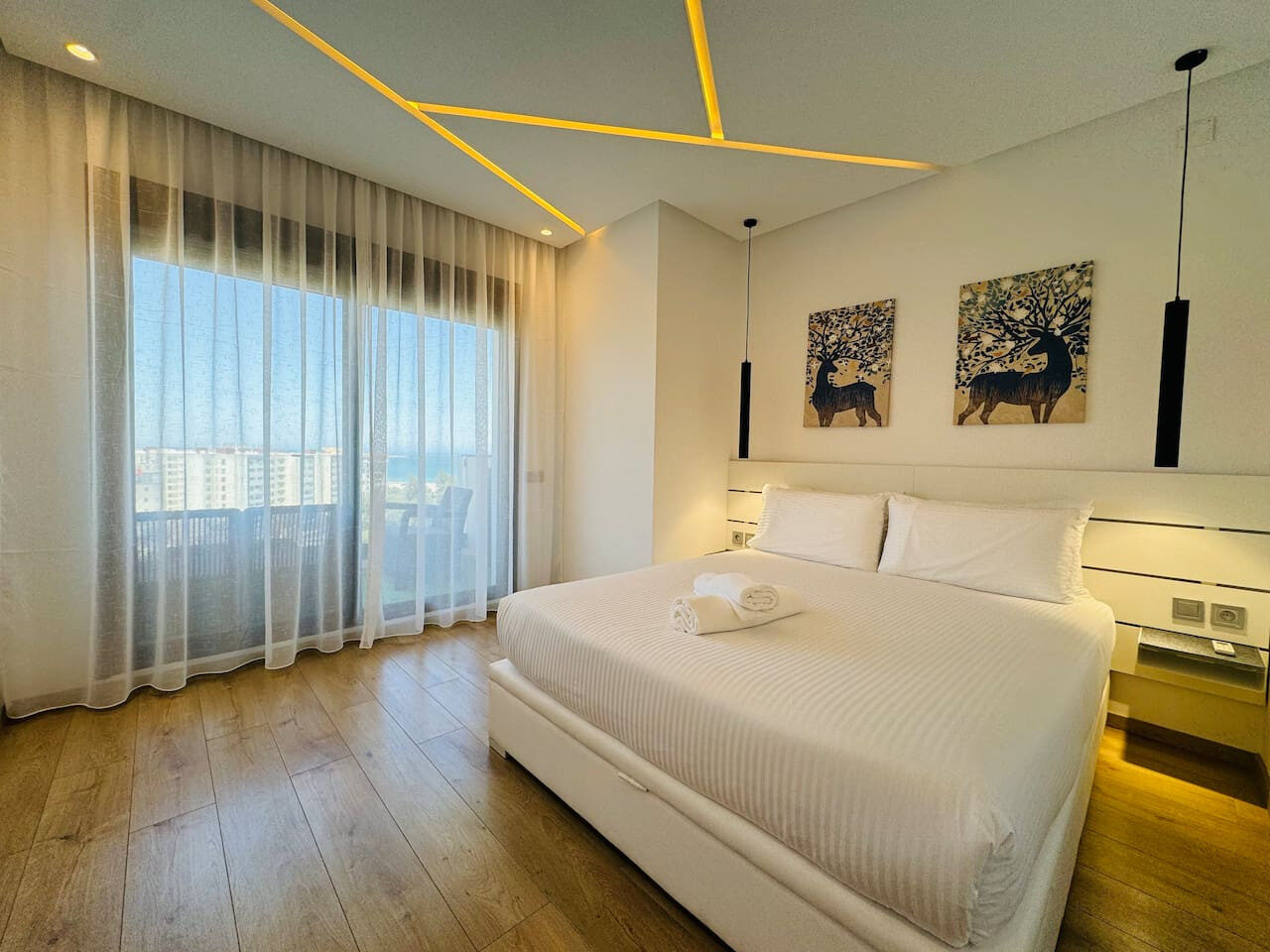 Sunlit 2-Bedroom Apartment with a Pool & Sea Views