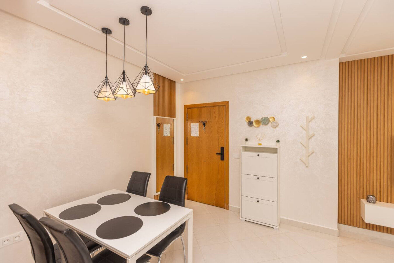 Splendid bright 2BR apartment in central Tangier