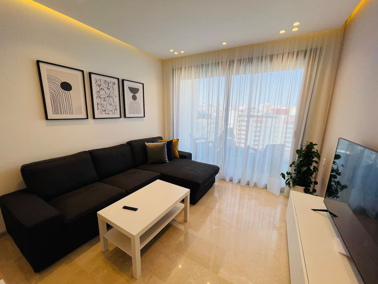 Luxury City Center Apartment