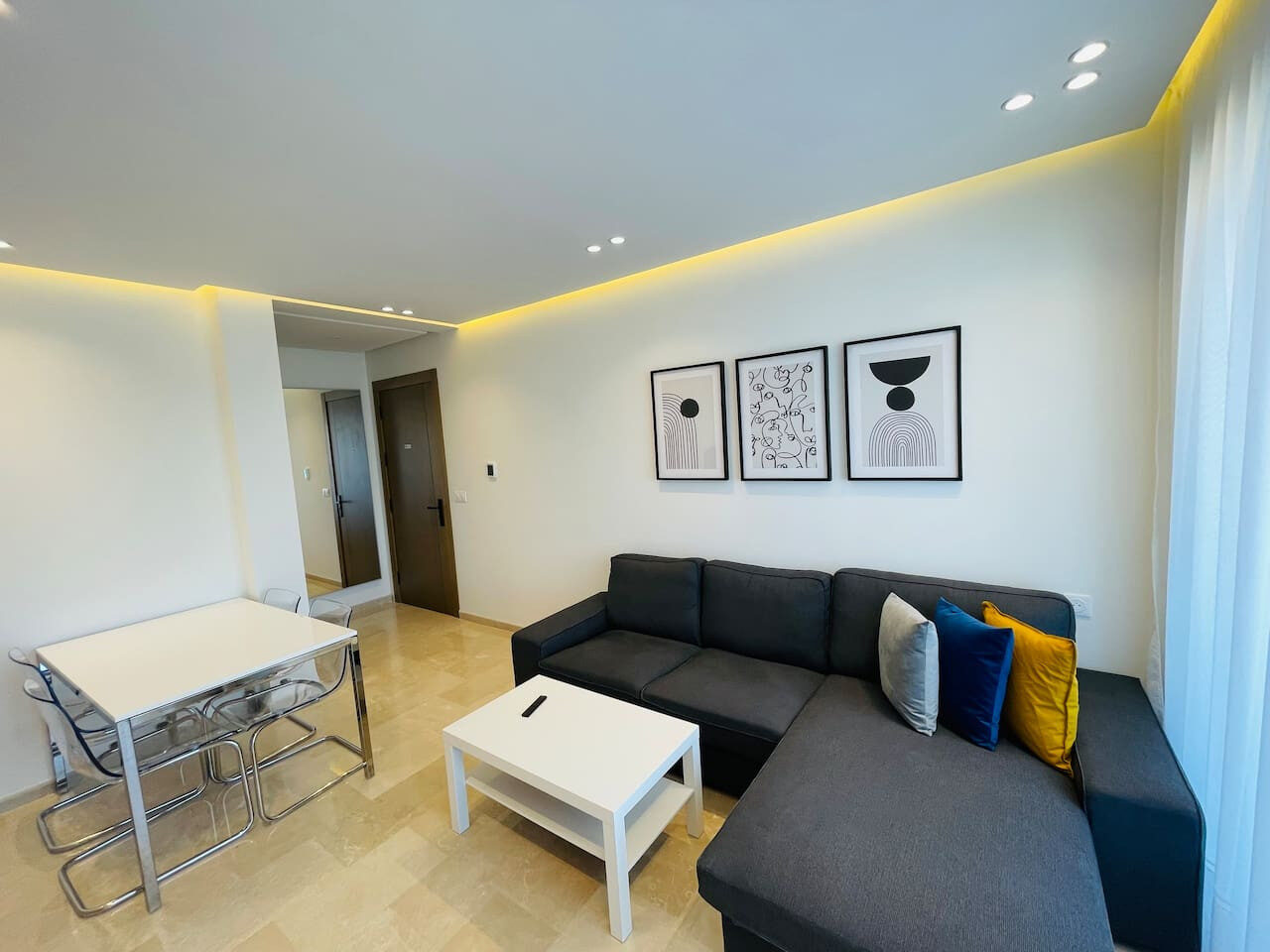 Luxury City Center Apartment