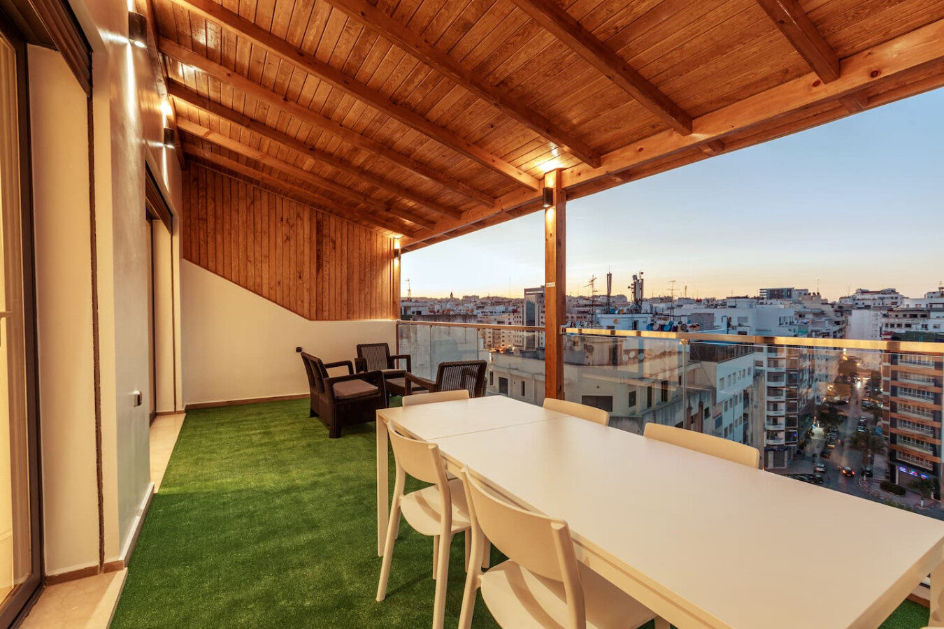 Luxury City Center Apartment