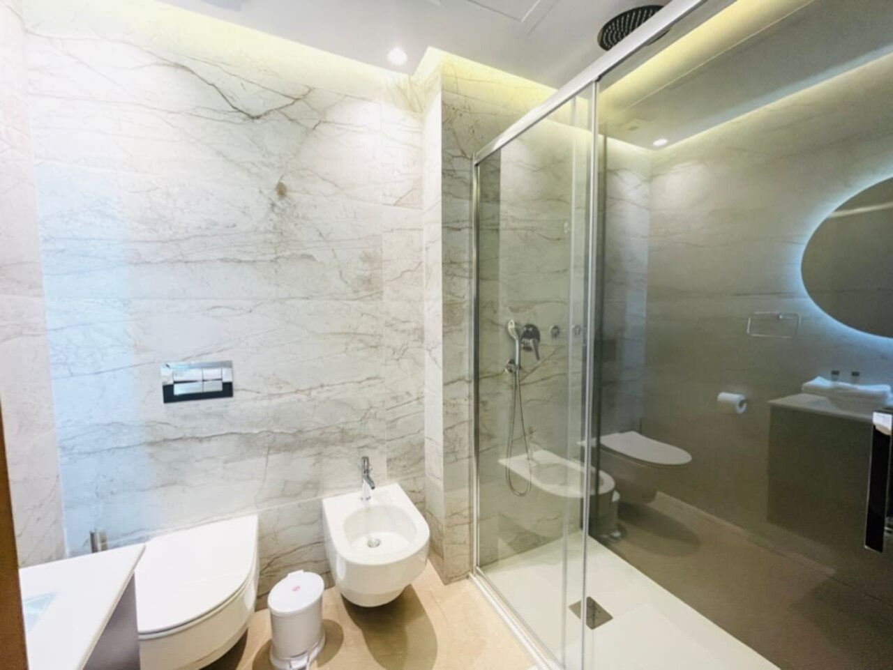 Luxury City Center Apartment