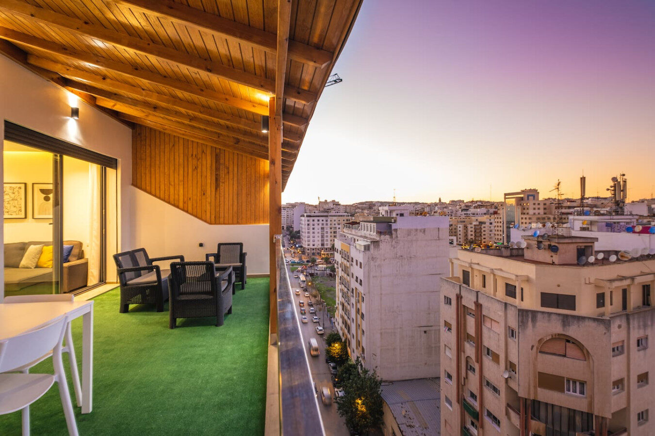 Luxury City Center Apartment