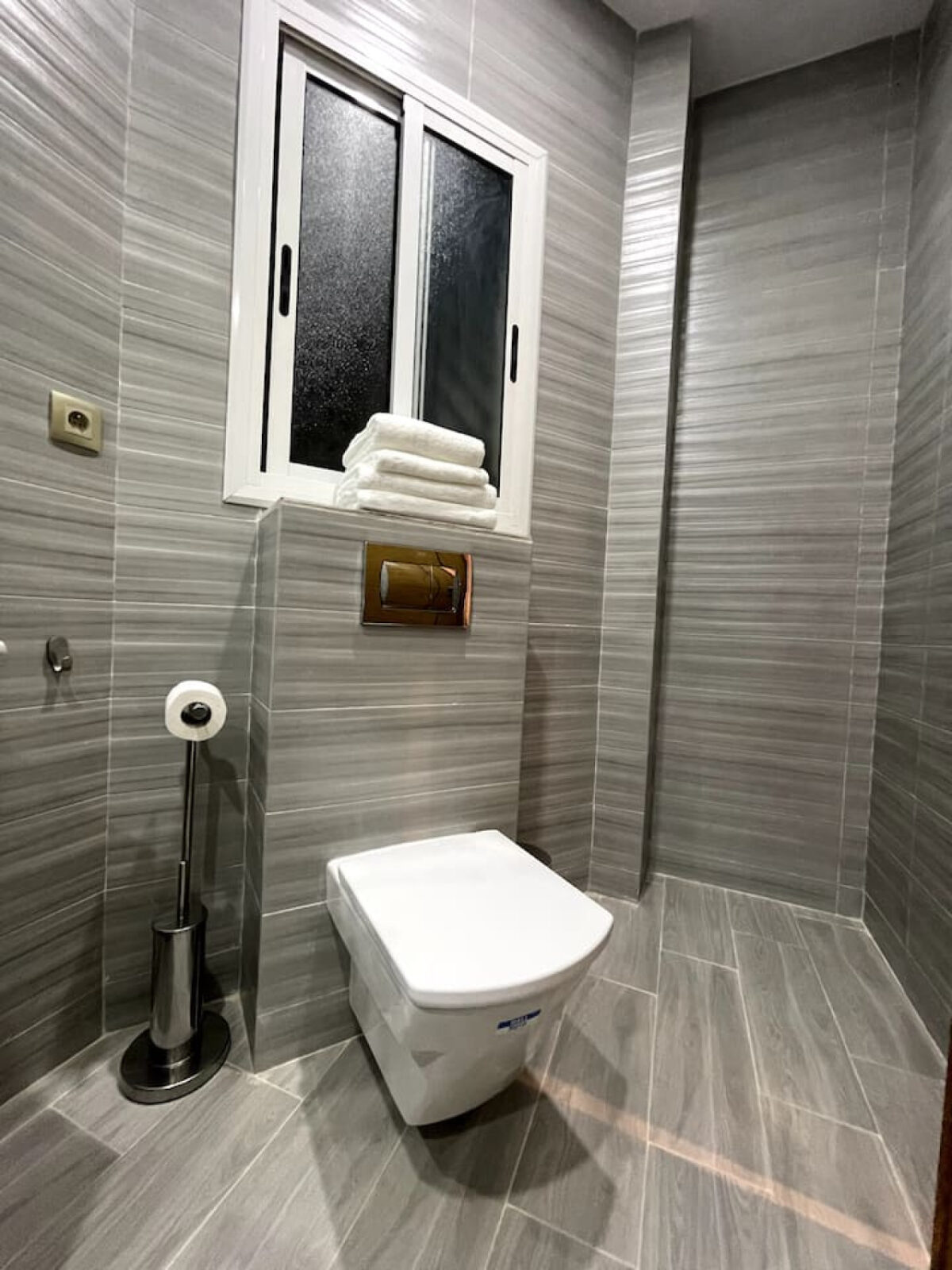 Fully Furnished One Bedroom Apartment