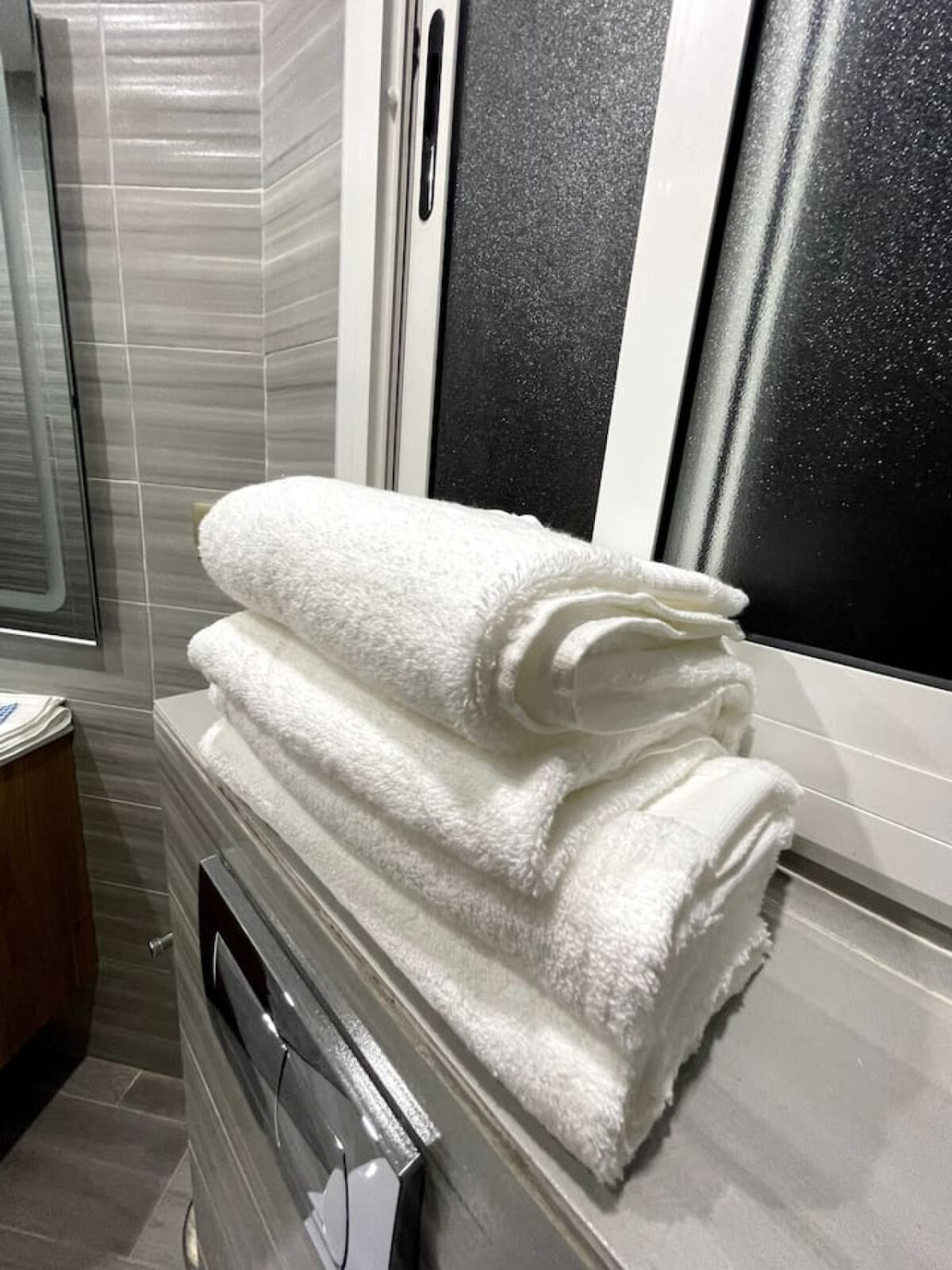 Fully Furnished One Bedroom Apartment