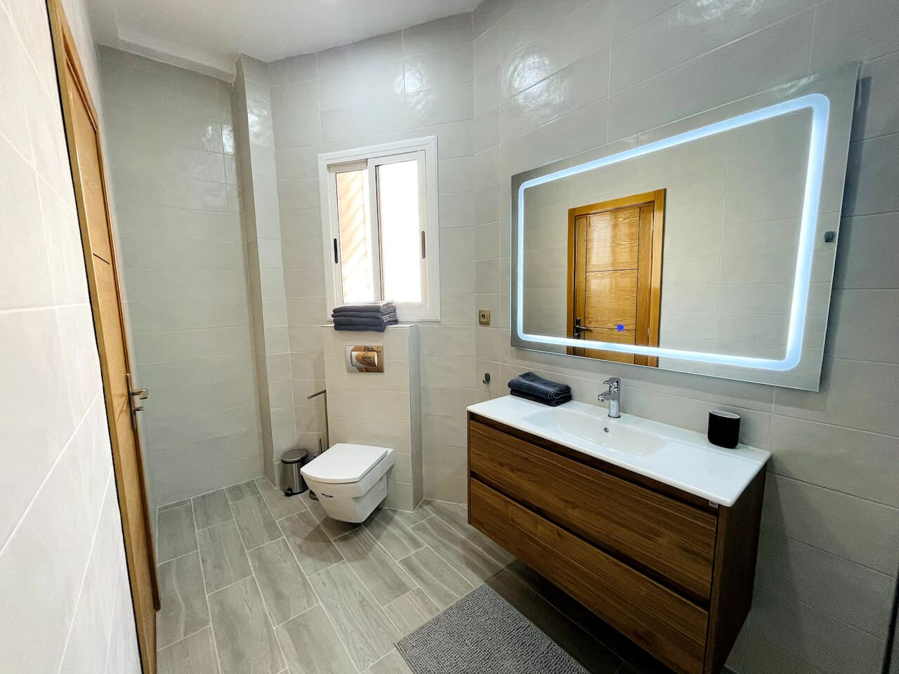 Fully Furnished One Bedroom Apartment