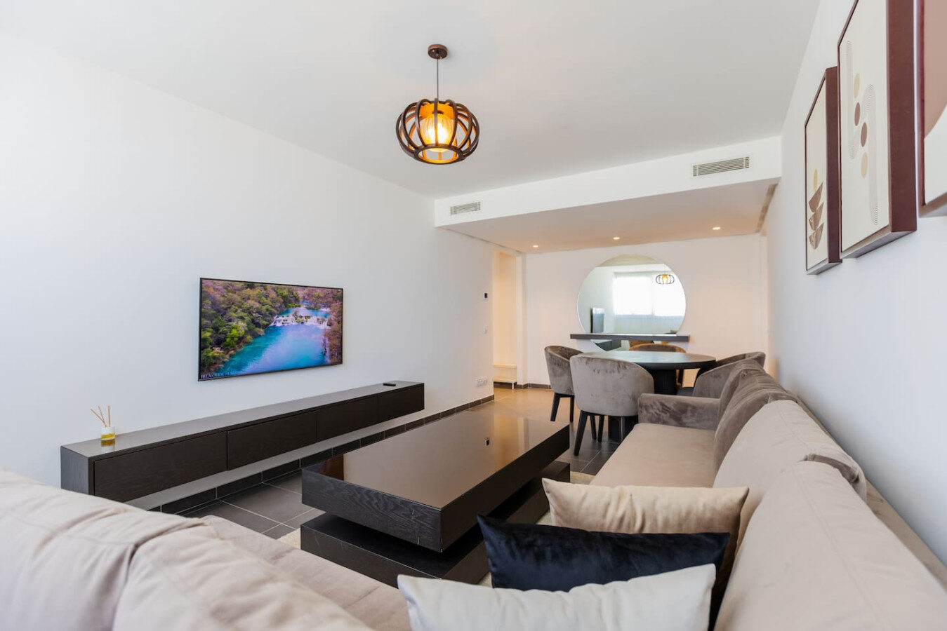Panoramic Sea View Apartment in Hilton City Center