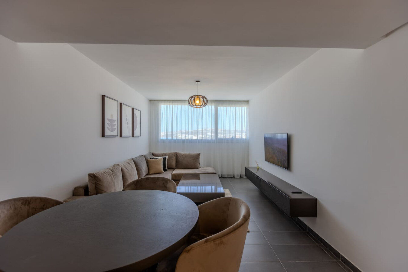 Panoramic Sea View Apartment in Hilton City Center