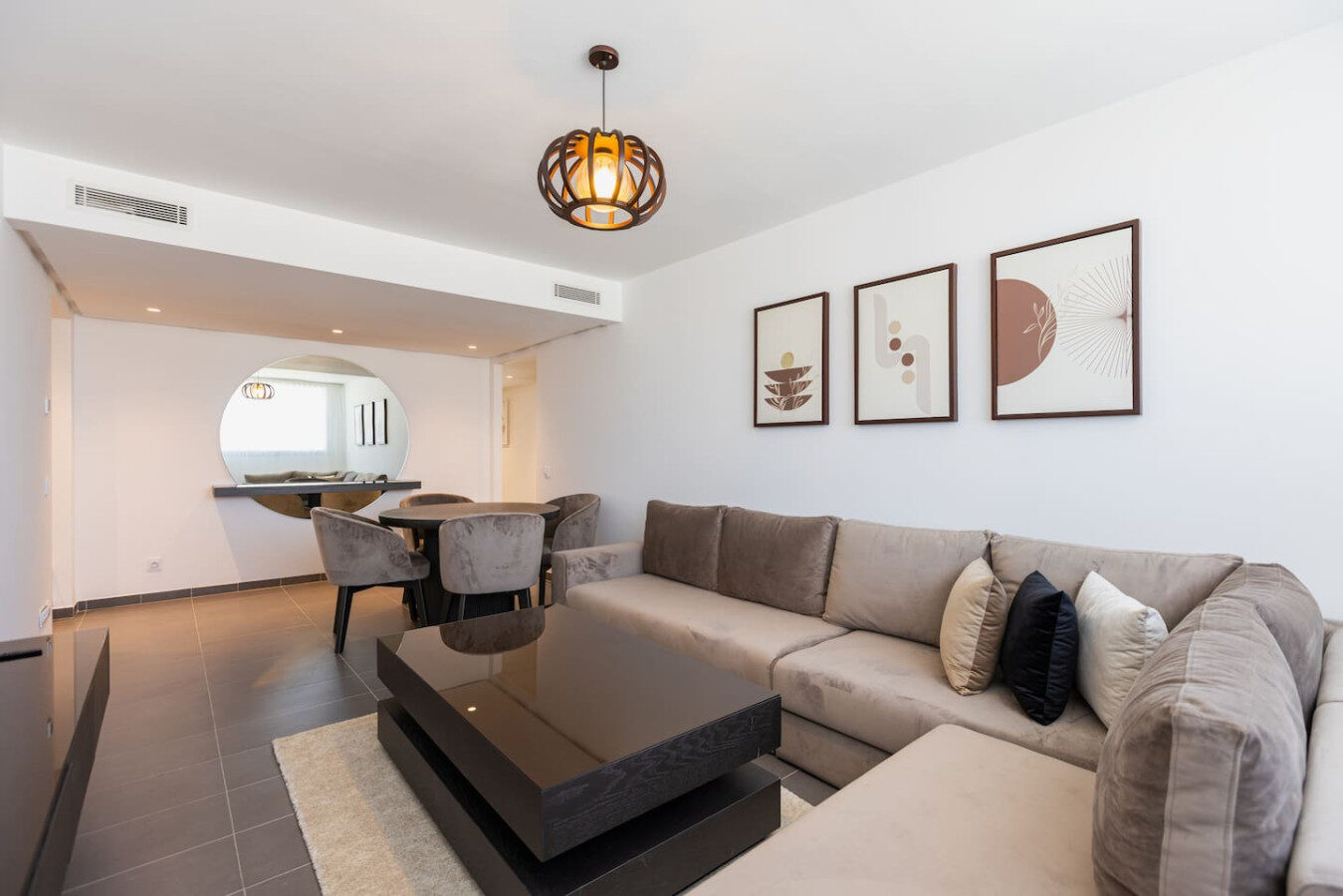 Panoramic Sea View Apartment in Hilton City Center
