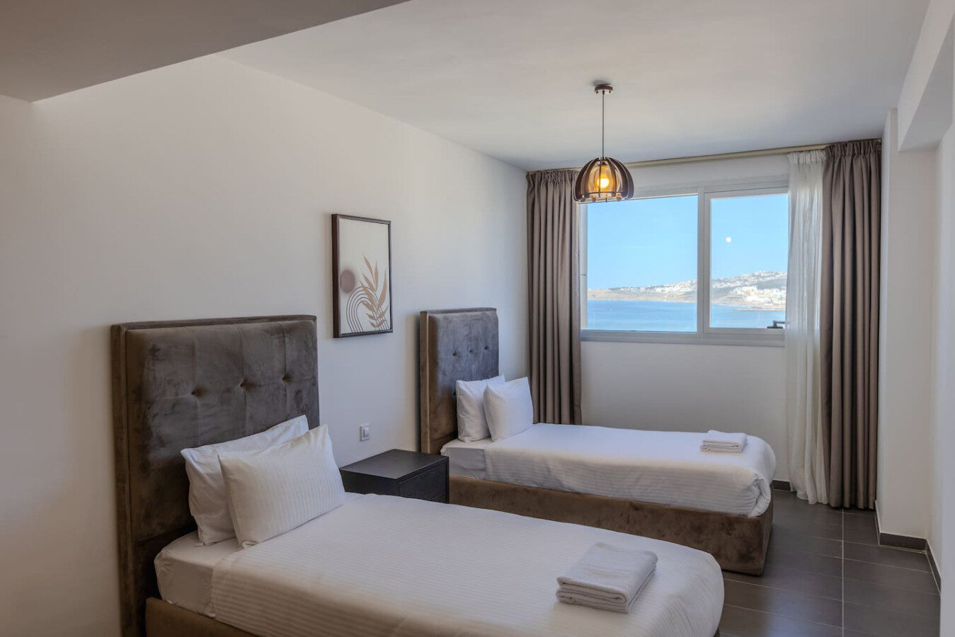 Panoramic Sea View Apartment in Hilton City Center