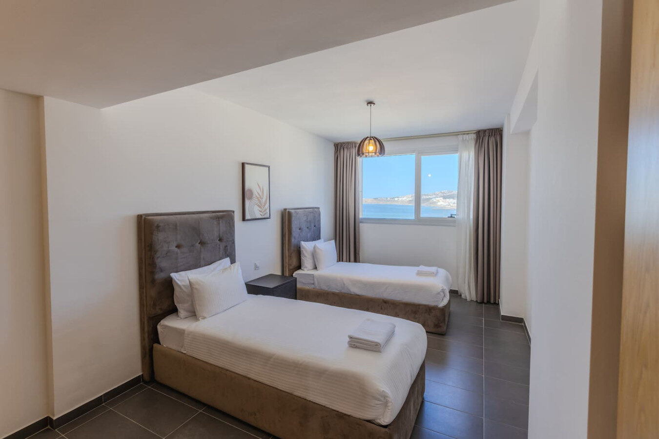 Panoramic Sea View Apartment in Hilton City Center