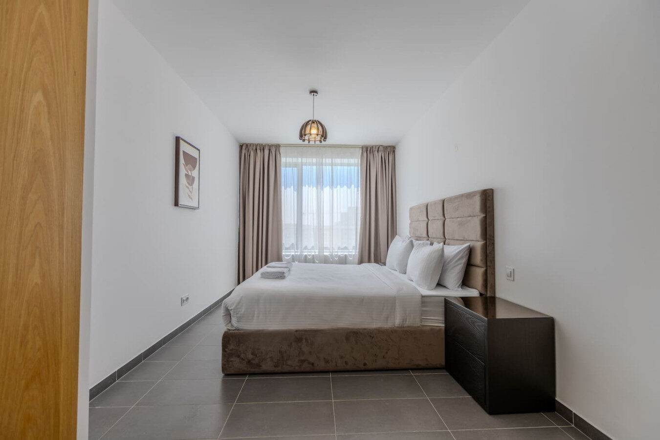 Panoramic Sea View Apartment in Hilton City Center