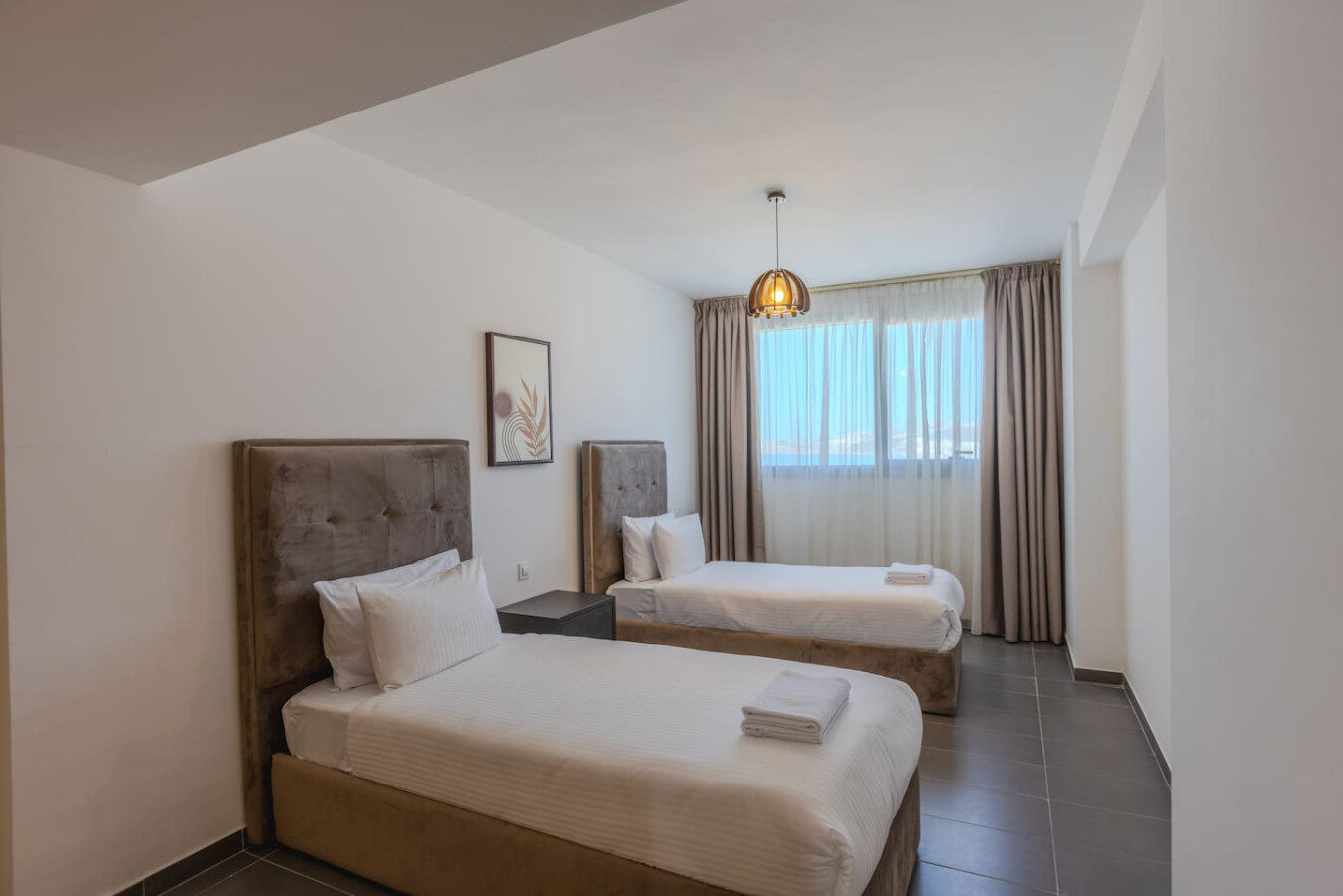 Luxurious Sea View Apartment in Hilton City Center