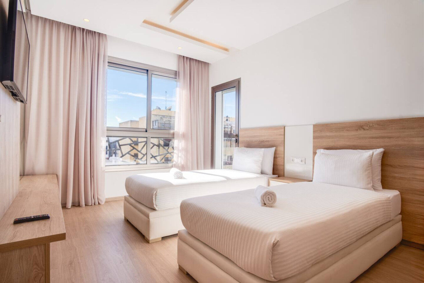 3-Bedroom Zen Apartment with Balcony in Tangier