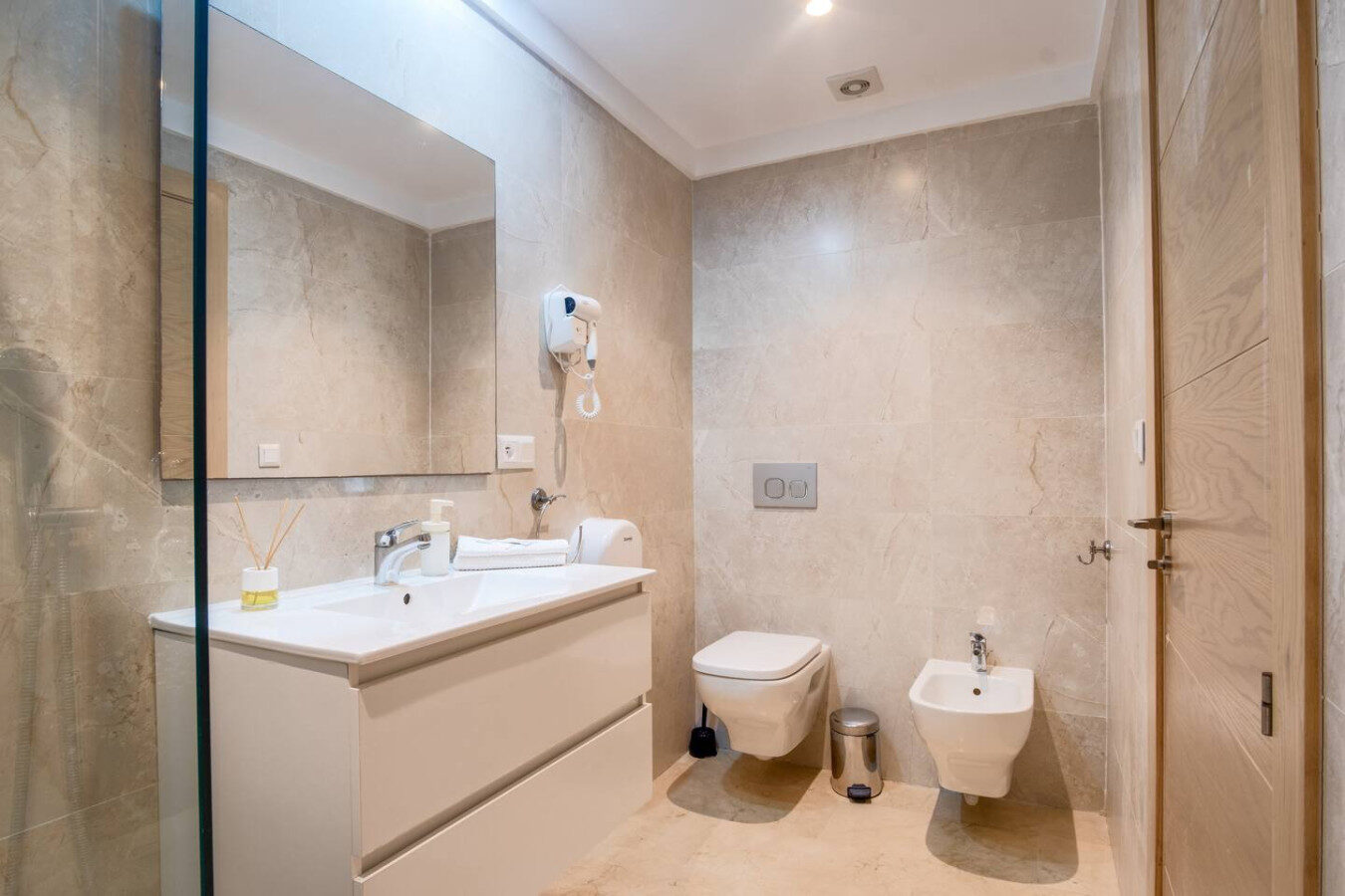 3-Bedroom Zen Apartment with Balcony in Tangier
