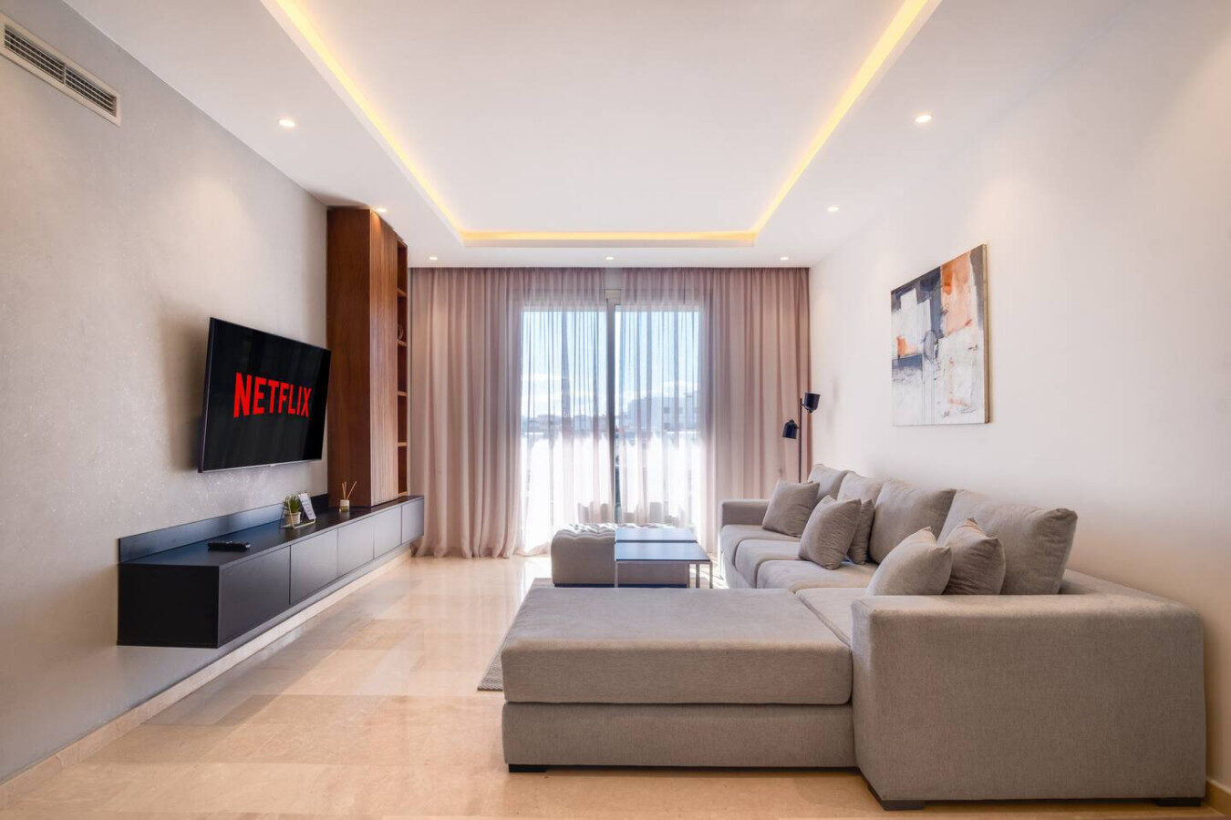 3-Bedroom Zen Apartment with Balcony in Tangier