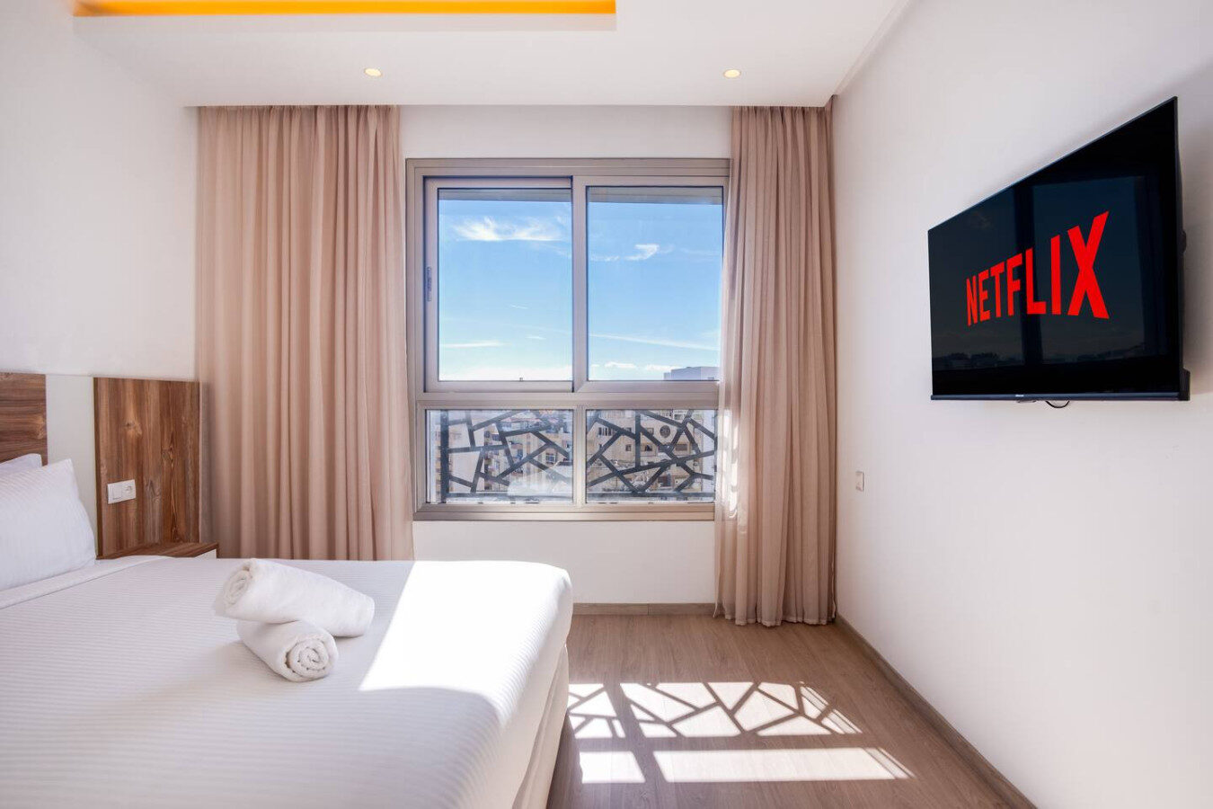 3-Bedroom Zen Apartment with Balcony in Tangier