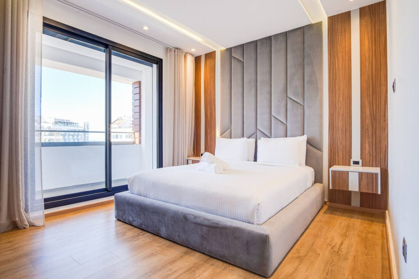 Spacious 3 Bedroom Apt Close to Marina and Beach