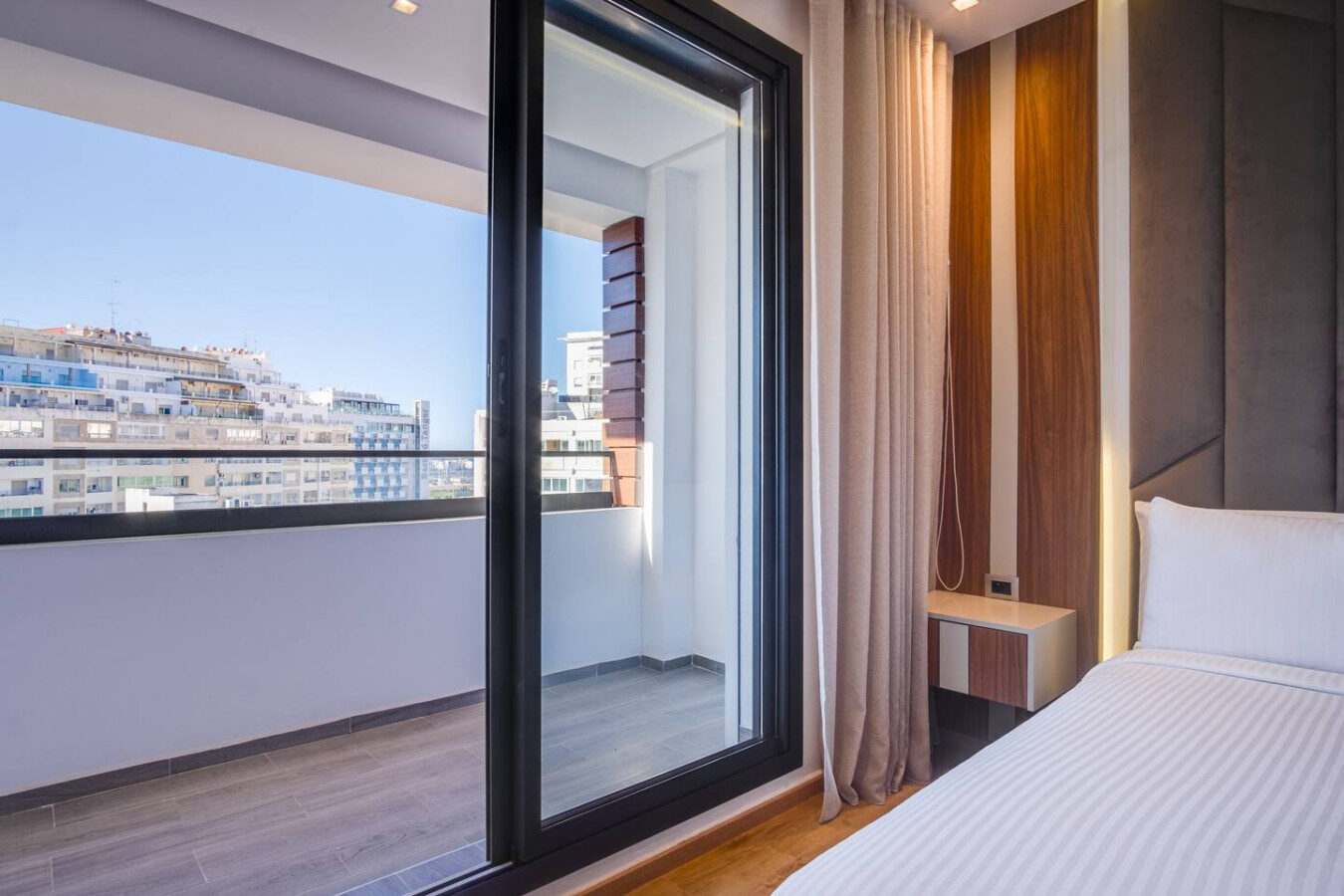 Spacious 3 Bedroom Apt Close to Marina and Beach