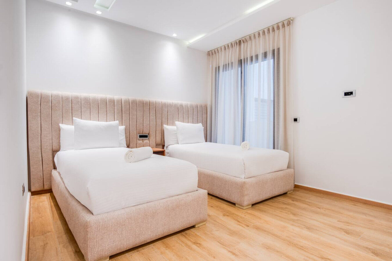 Spacious 3 Bedroom Apt Close to Marina and Beach