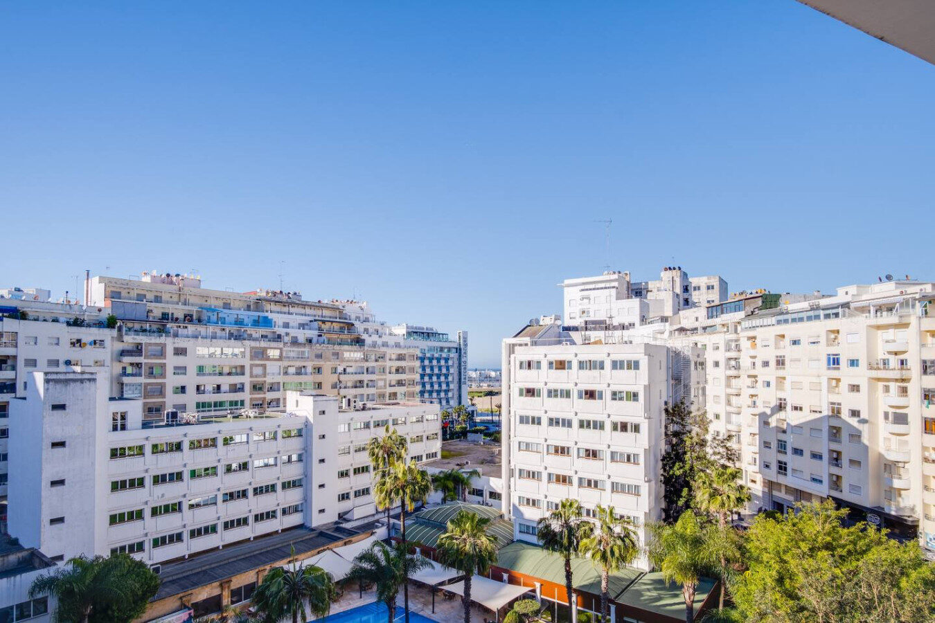 Spacious 3 Bedroom Apt Close to Marina and Beach