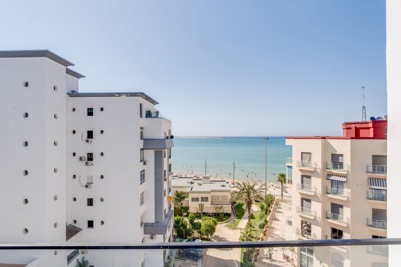 Beachfront Apartment with Sea View in Malabata