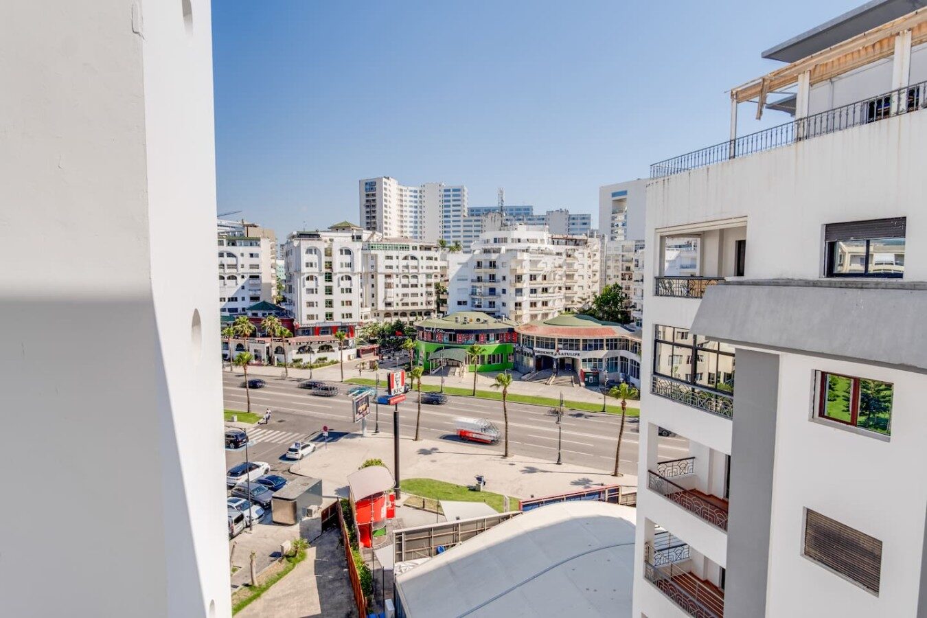Beachfront Apartment with Sea View in Malabata