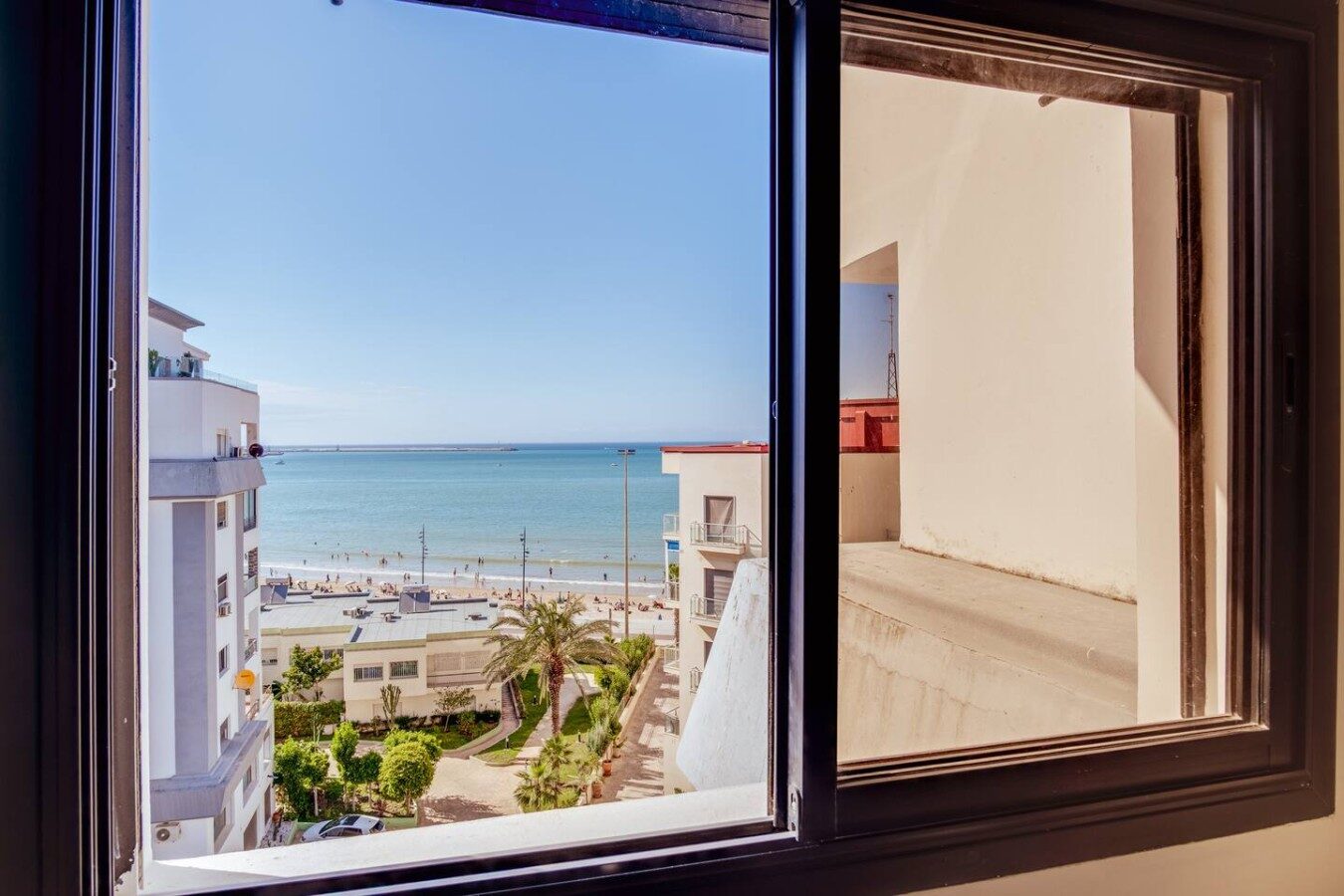 Malabata Sea View Stay Steps from the Beach