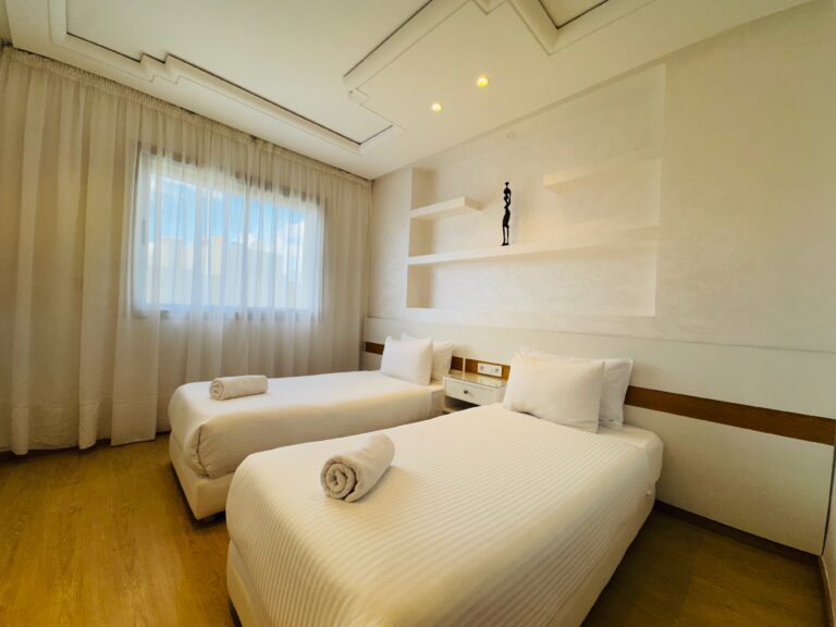 Bedroom 2 - 2 single beds